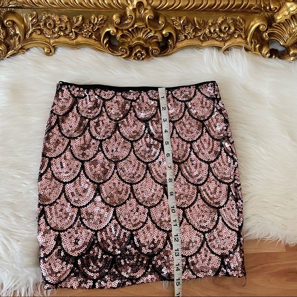Lily Rose Sequin Scalloped Design Mini Skirt - Picture 3 of 6